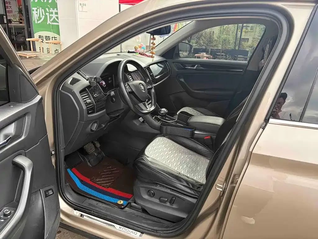 Skoda Kodiaq — фото 10
