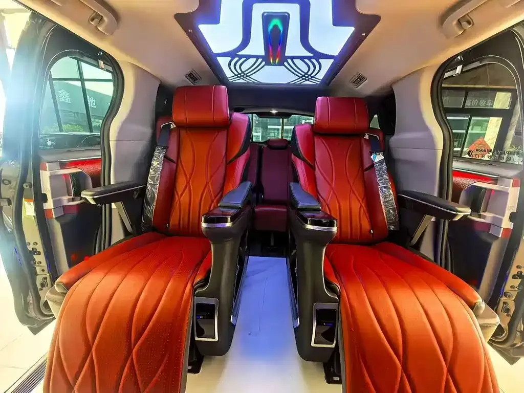 Toyota Granvia — фото 8
