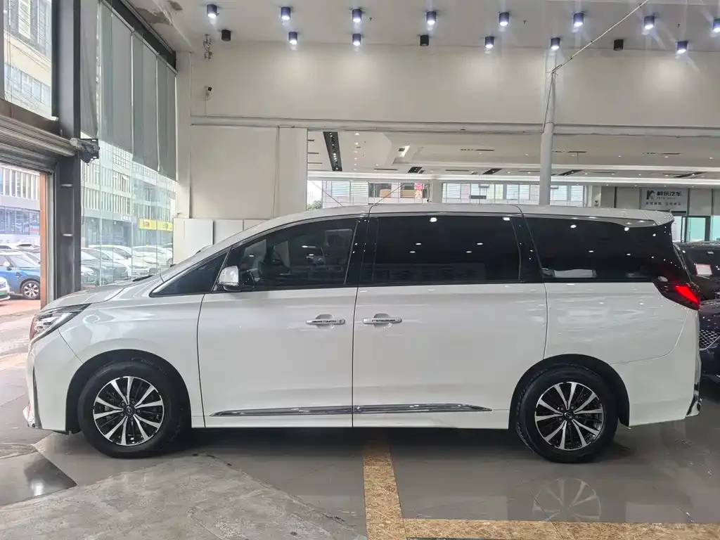 GAC Motor Trumpchi M8 — фото 8