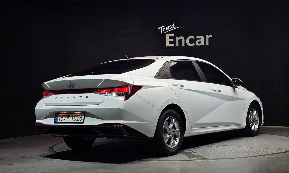 Hyundai AVANTE — фото 3