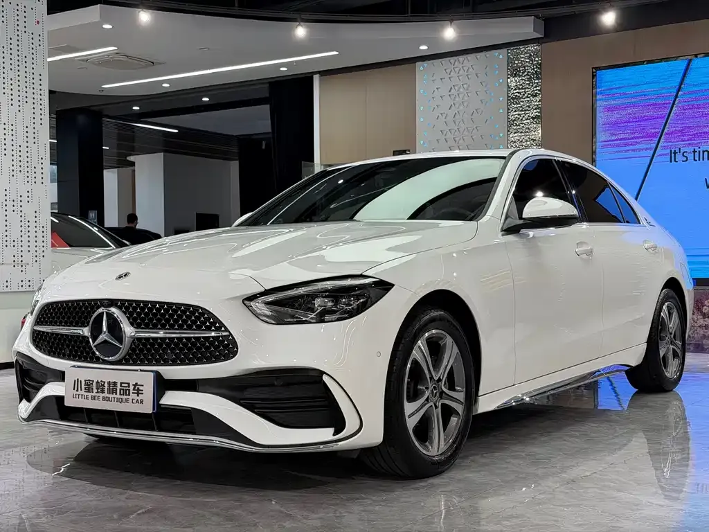 Mercedes-Benz C-Class — фото 1