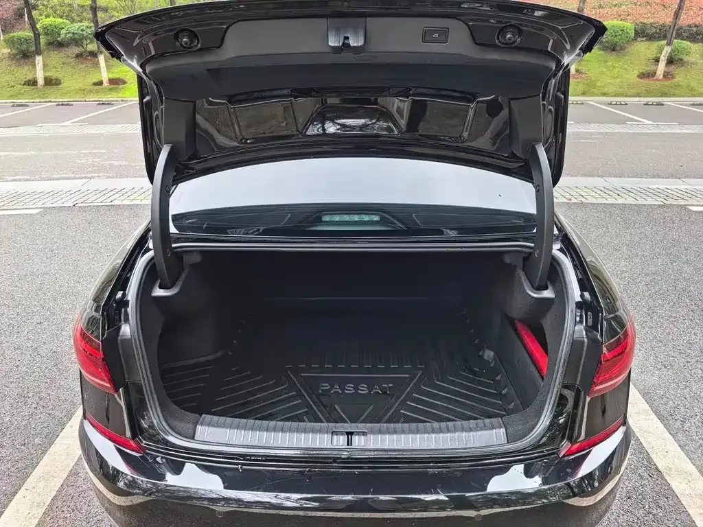 Volkswagen Passat — фото 5