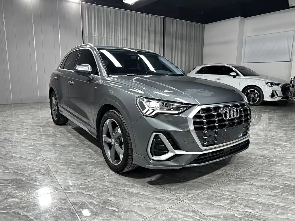 Audi Q3 — фото 10