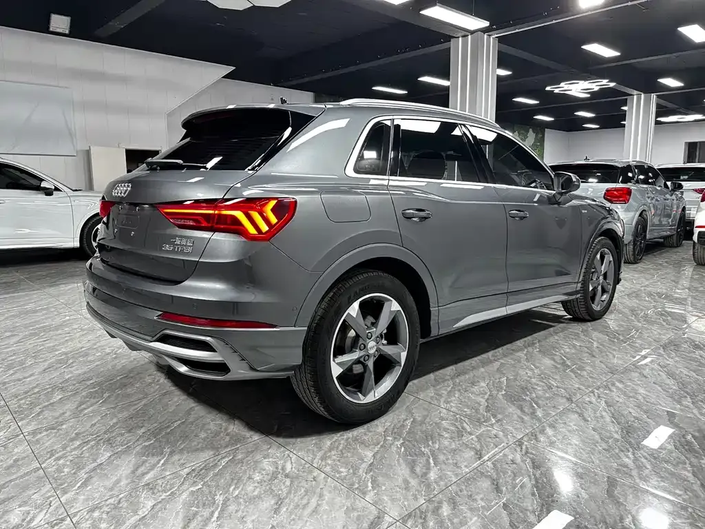 Audi Q3 — фото 7