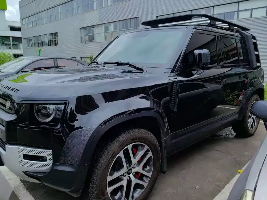 Land Rover Defender — фото 1