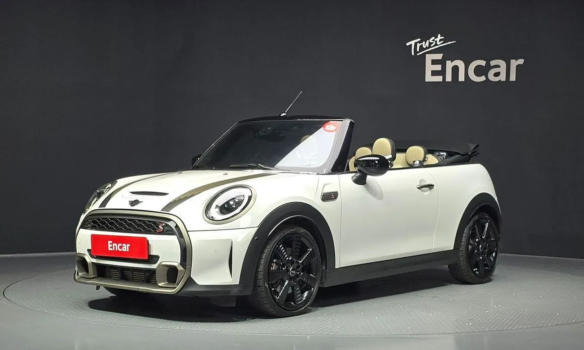 Mini Cooper Convertible — фото 1