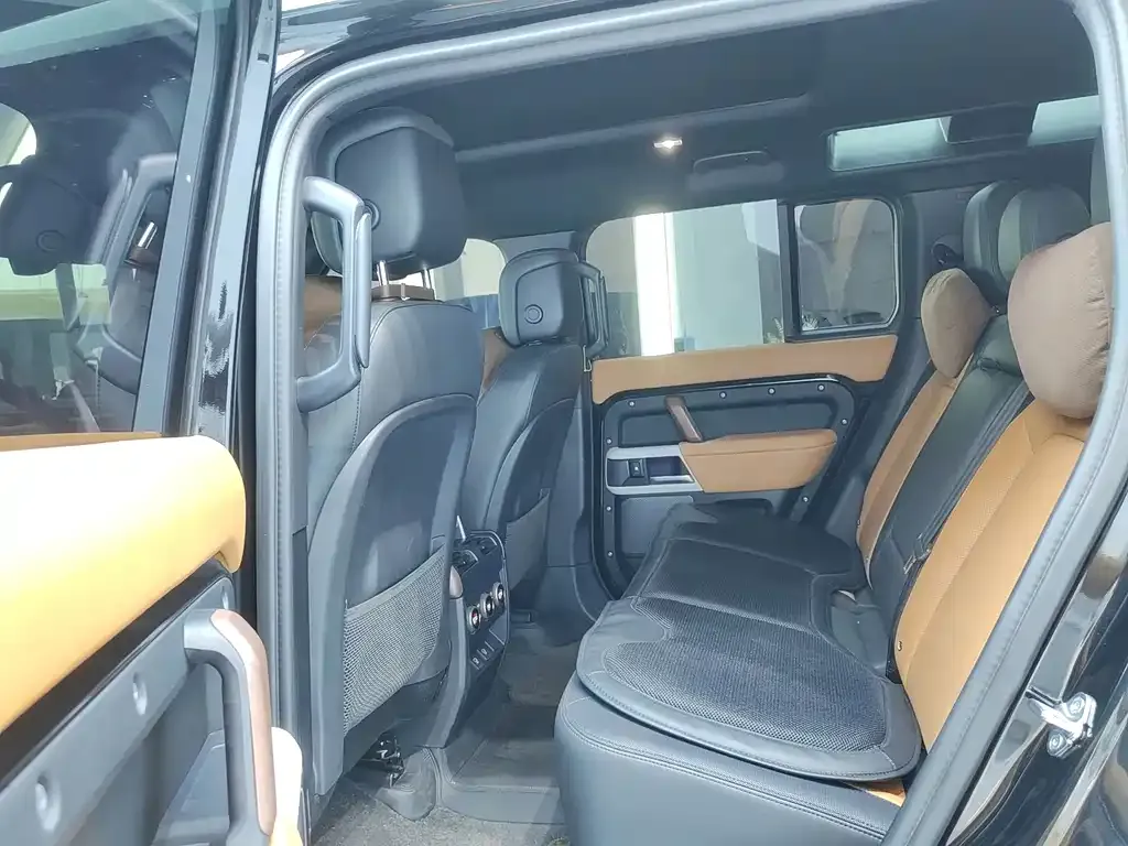 Land Rover Defender — фото 4