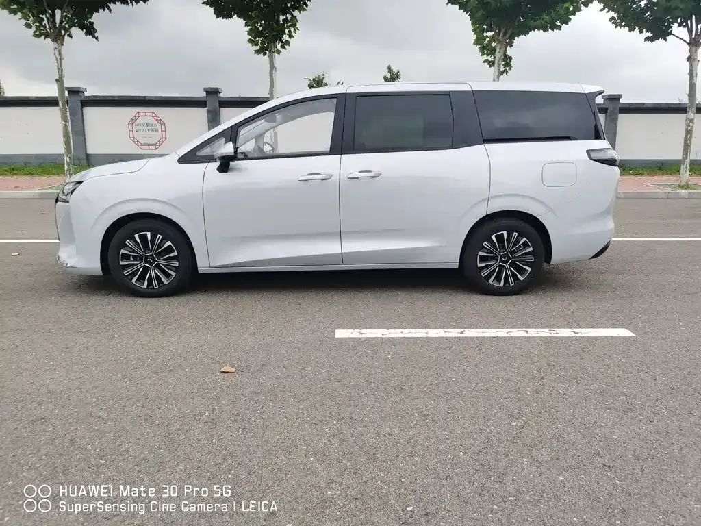 Wuling Starlight 730 New Energy — фото 6