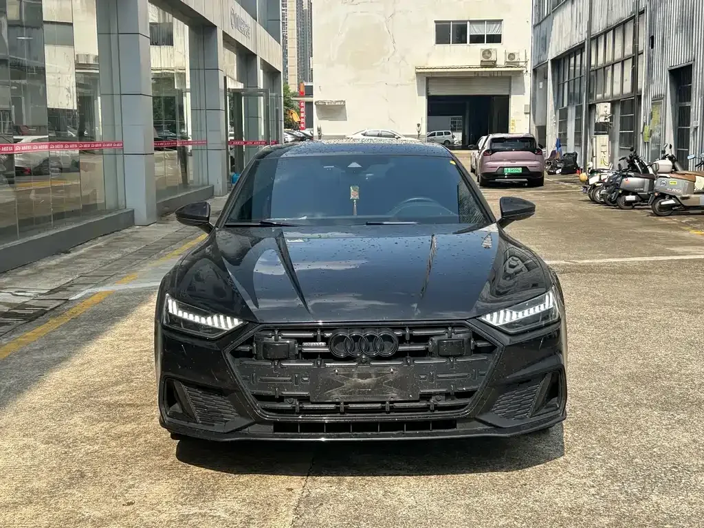 Audi A7L — фото 6