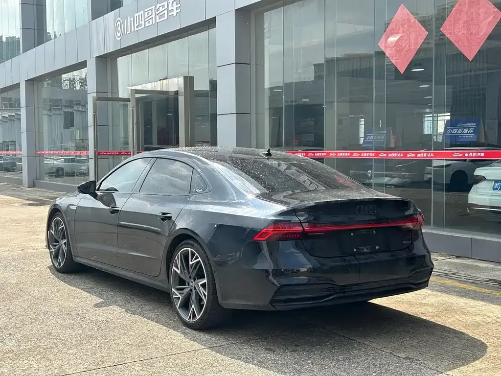 Audi A7L — фото 9