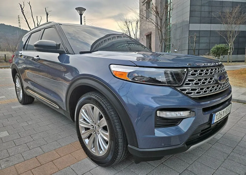 Ford Explorer — фото 10