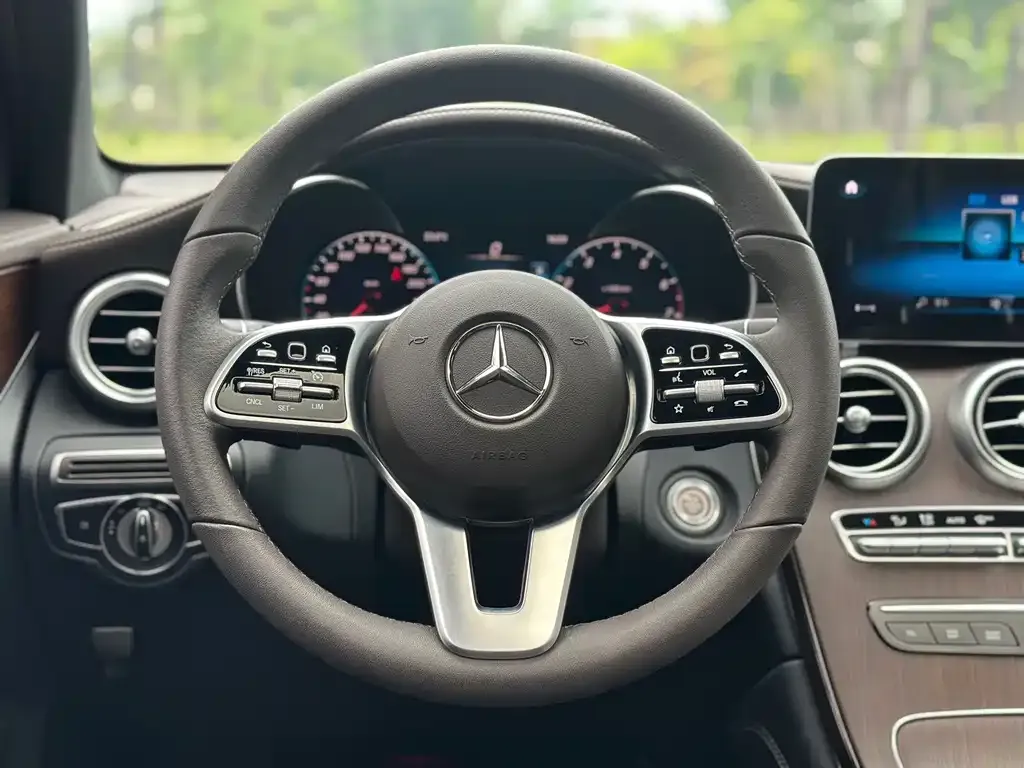Mercedes-Benz GLC — фото 2