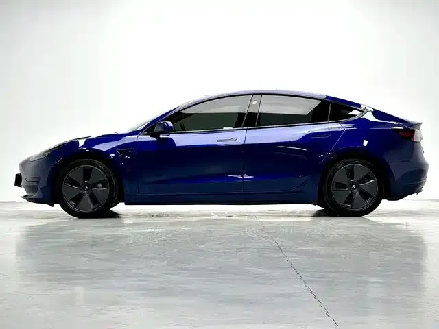Tesla Model 3 — фото 7