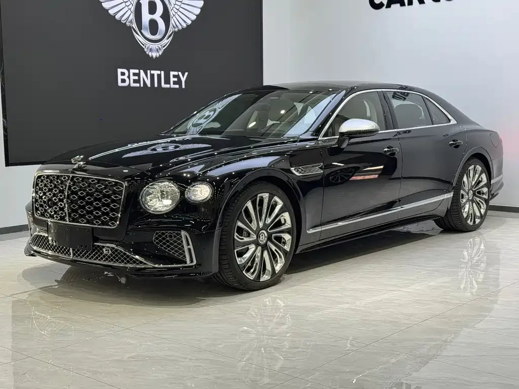 Bentley Flying Spur PHEV — фото 1