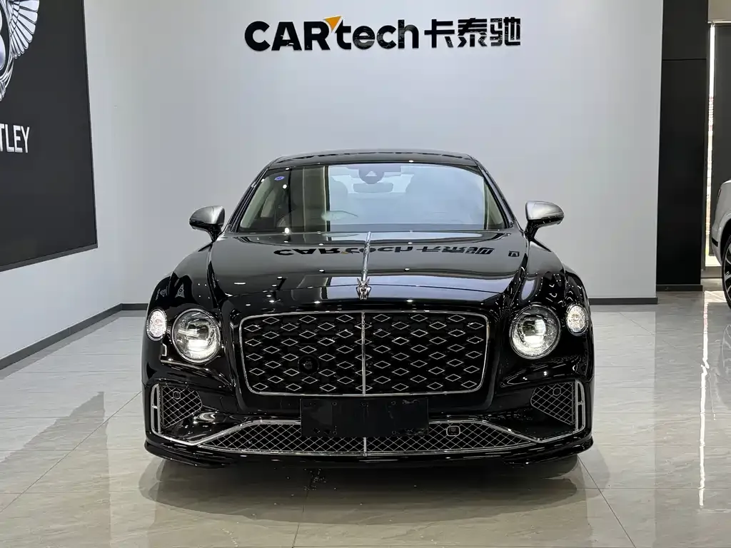 Bentley Flying Spur PHEV — фото 6