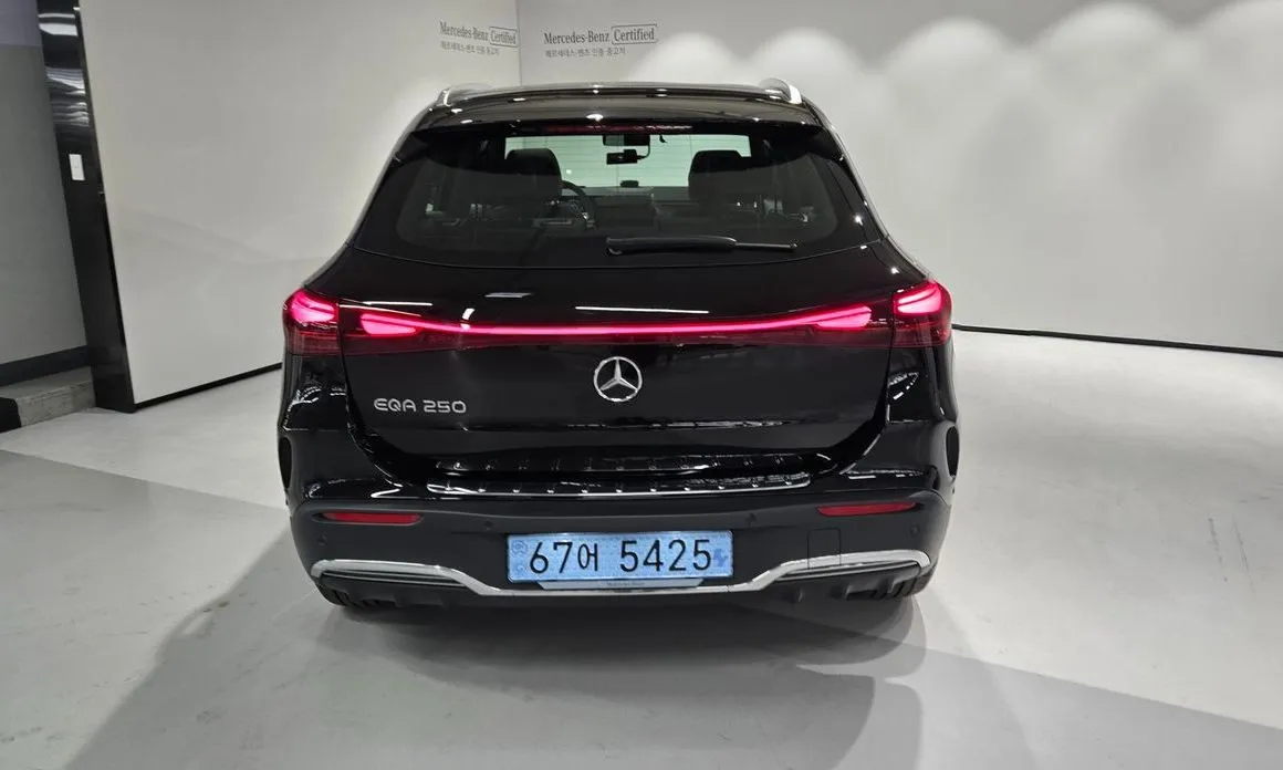 Mercedes-Benz EQA — фото 2