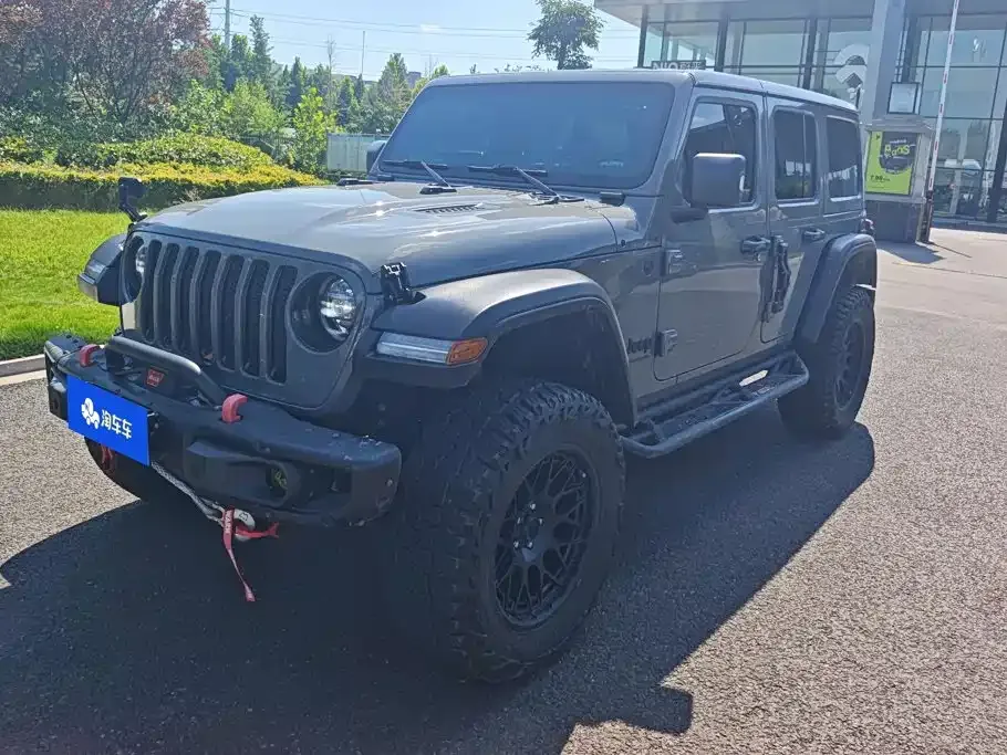 Jeep Wrangler — фото 1