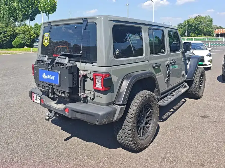 Jeep Wrangler — фото 6