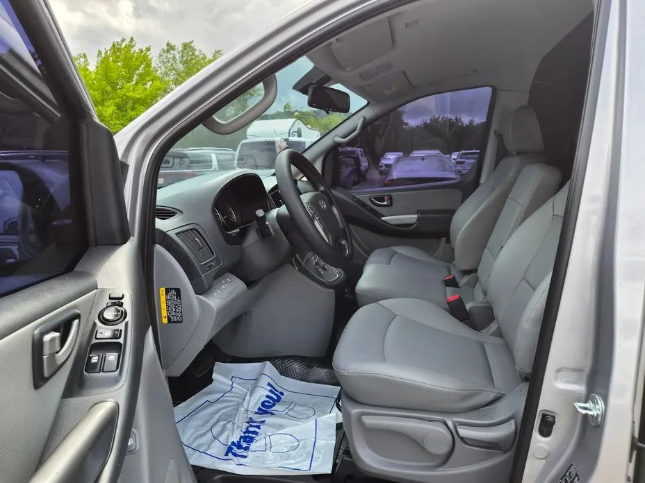 Hyundai Starex — фото 10