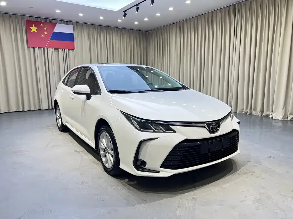 Toyota Corolla — фото 5