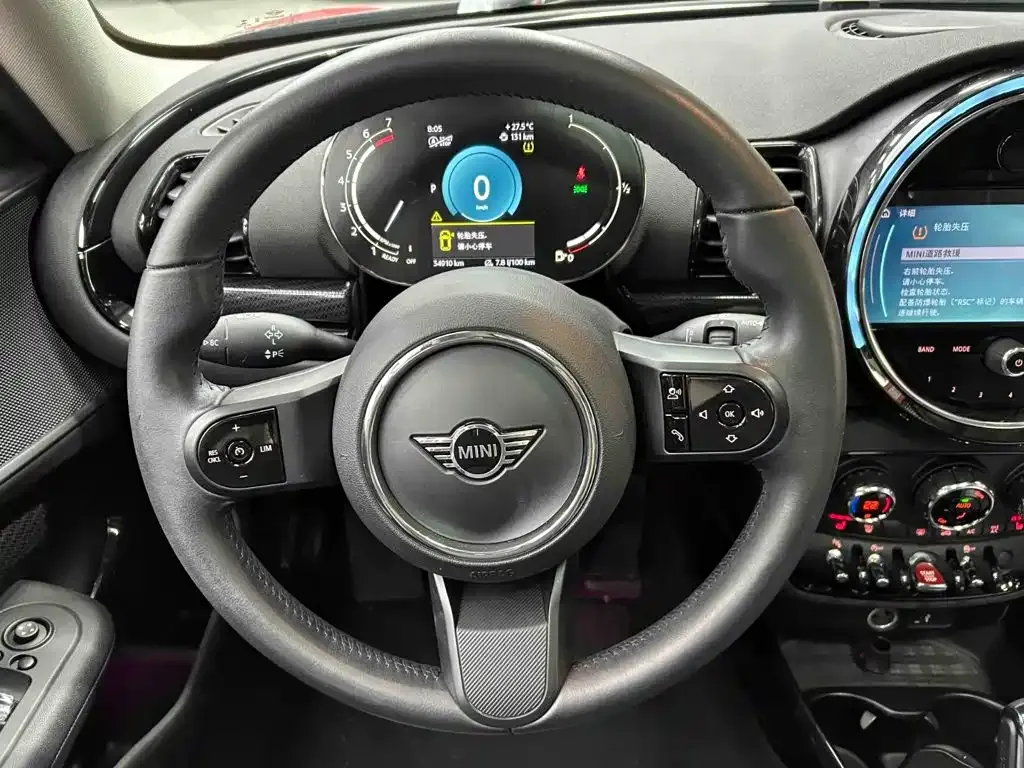 MINI Clubman — фото 3