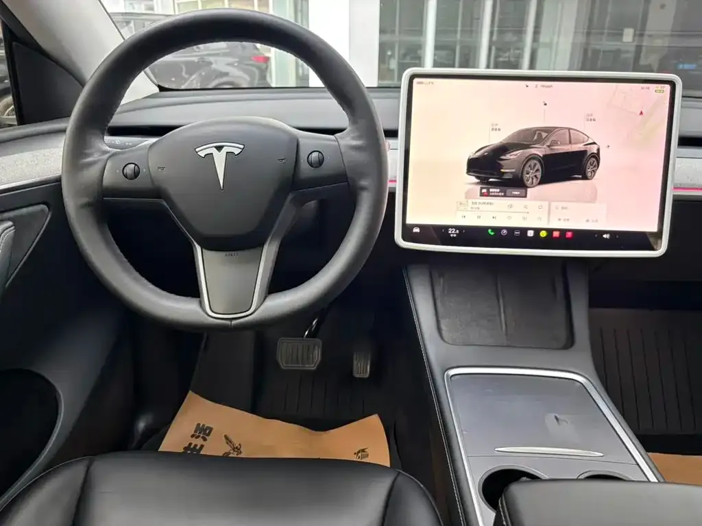 Tesla Model Y — фото 4