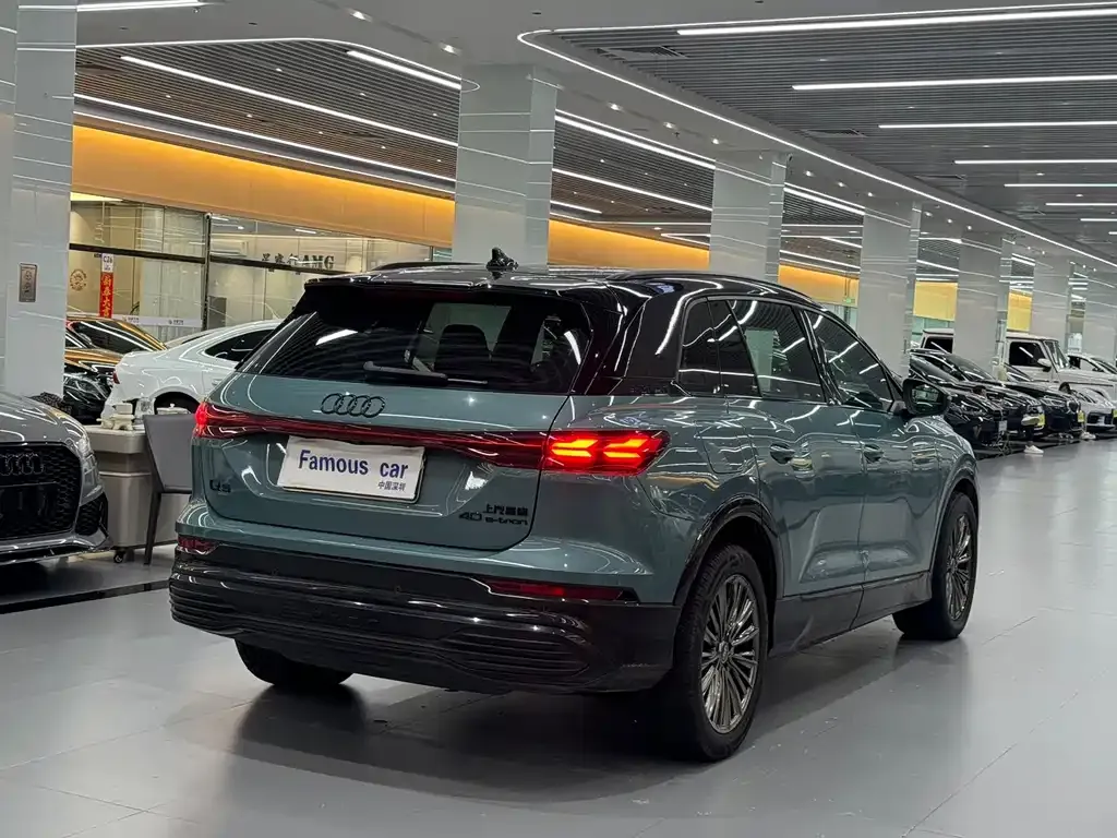 Audi Q5 e-tron — фото 8
