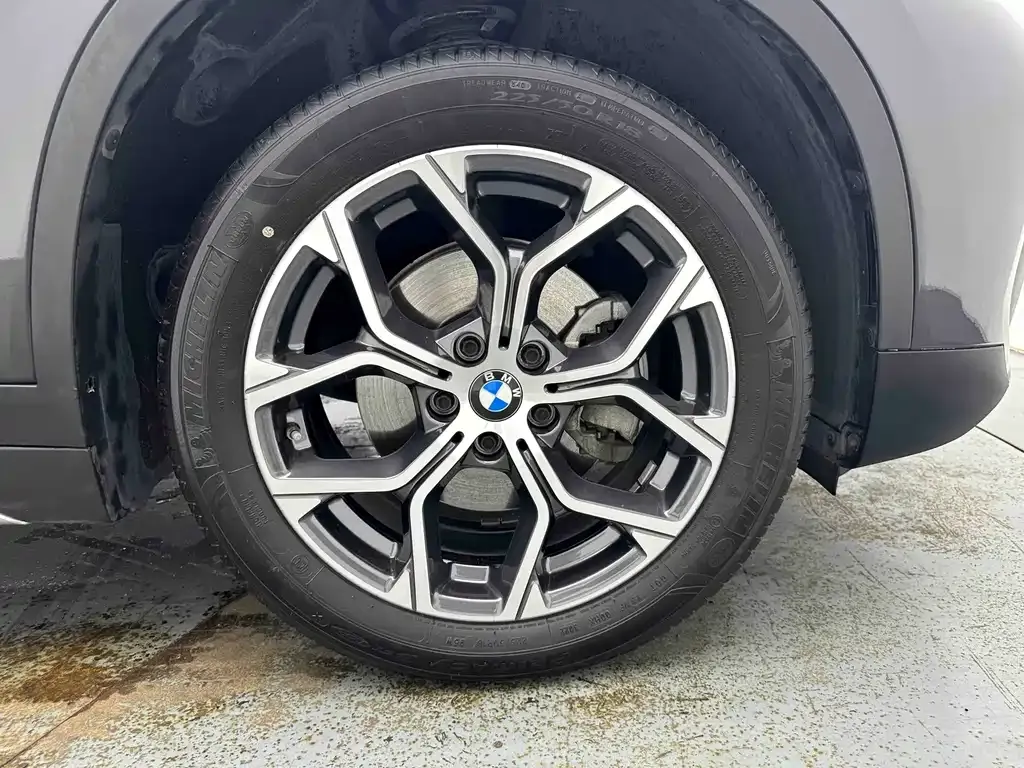 BMW X1 — фото 9