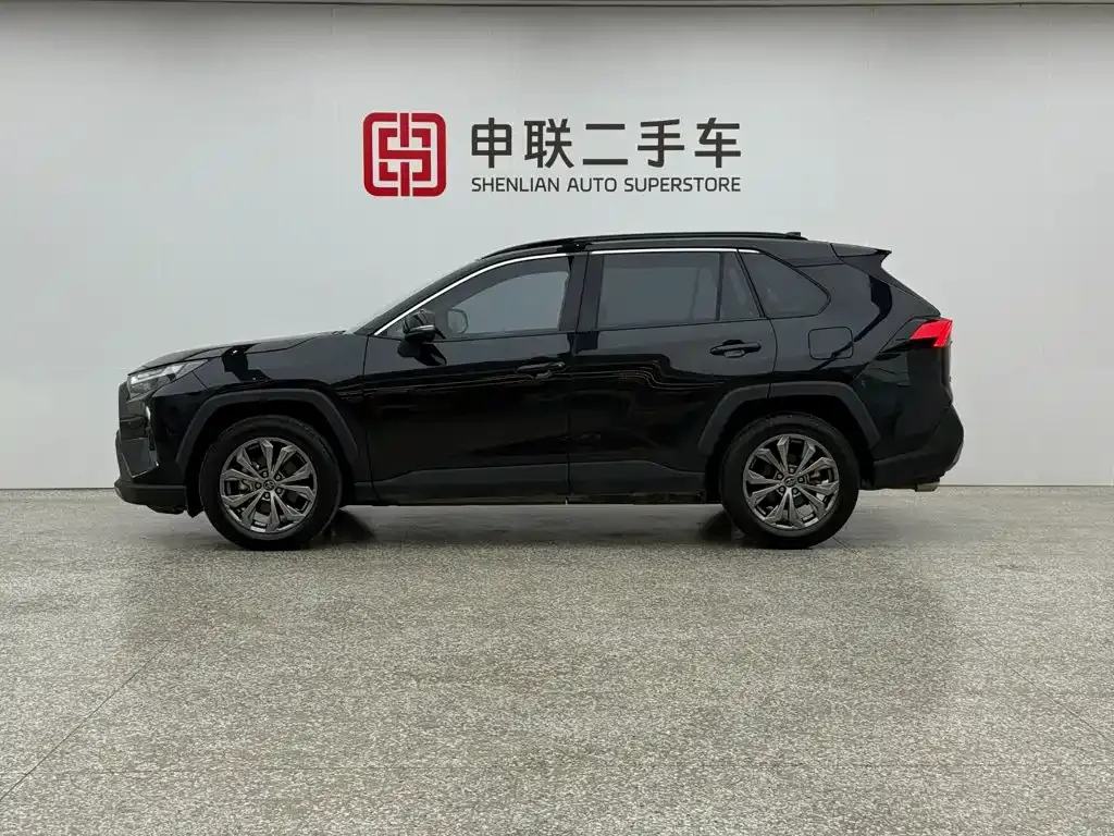 Toyota RAV4 — фото 4