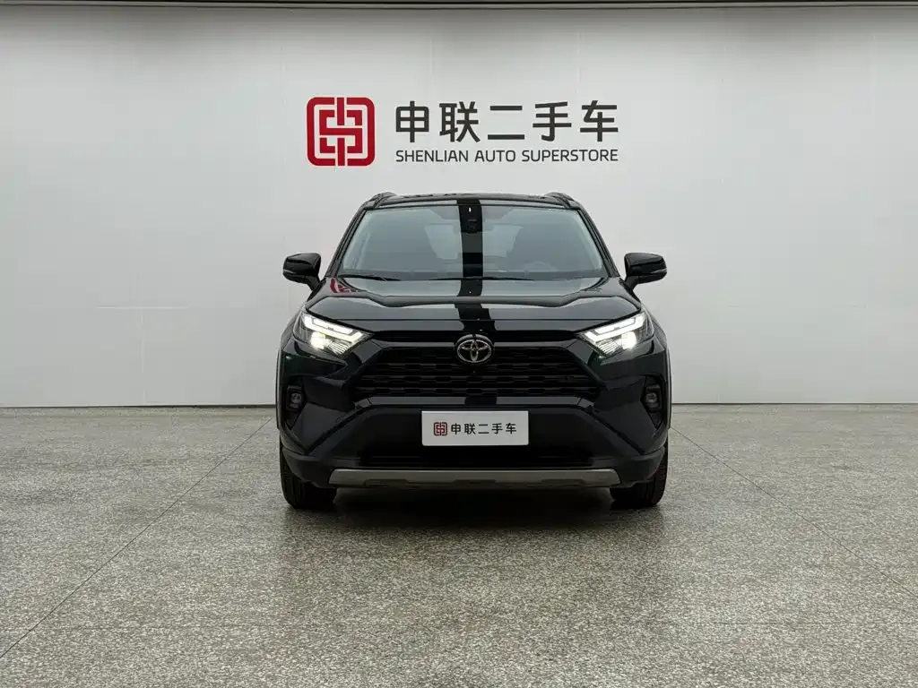 Toyota RAV4 — фото 7