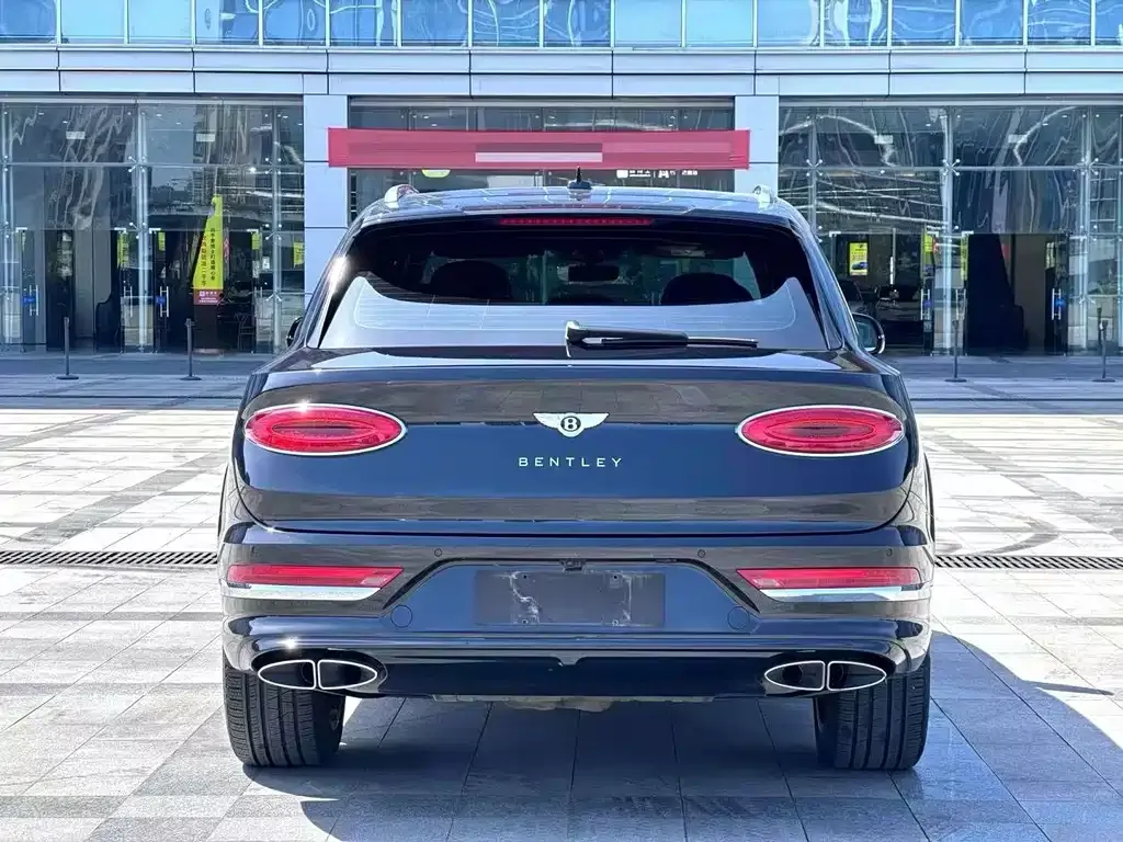Bentley Bentayga PHEV — фото 9