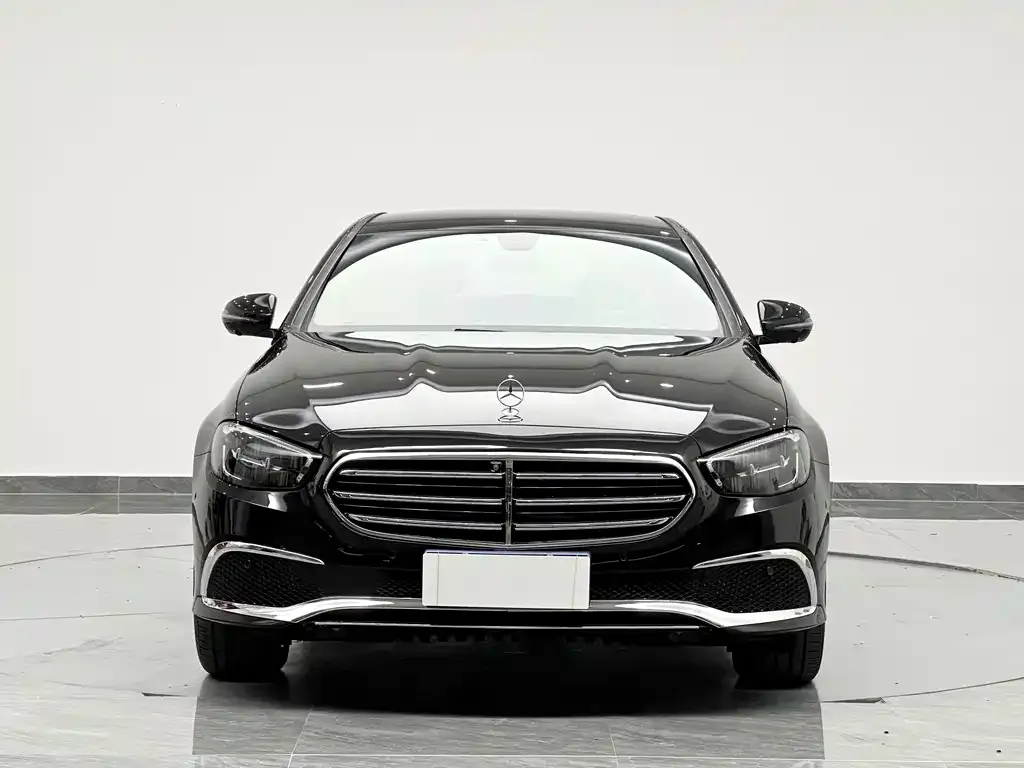 Mercedes-Benz E-Class — фото 5