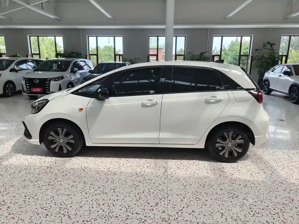 Honda Fit — фото 9