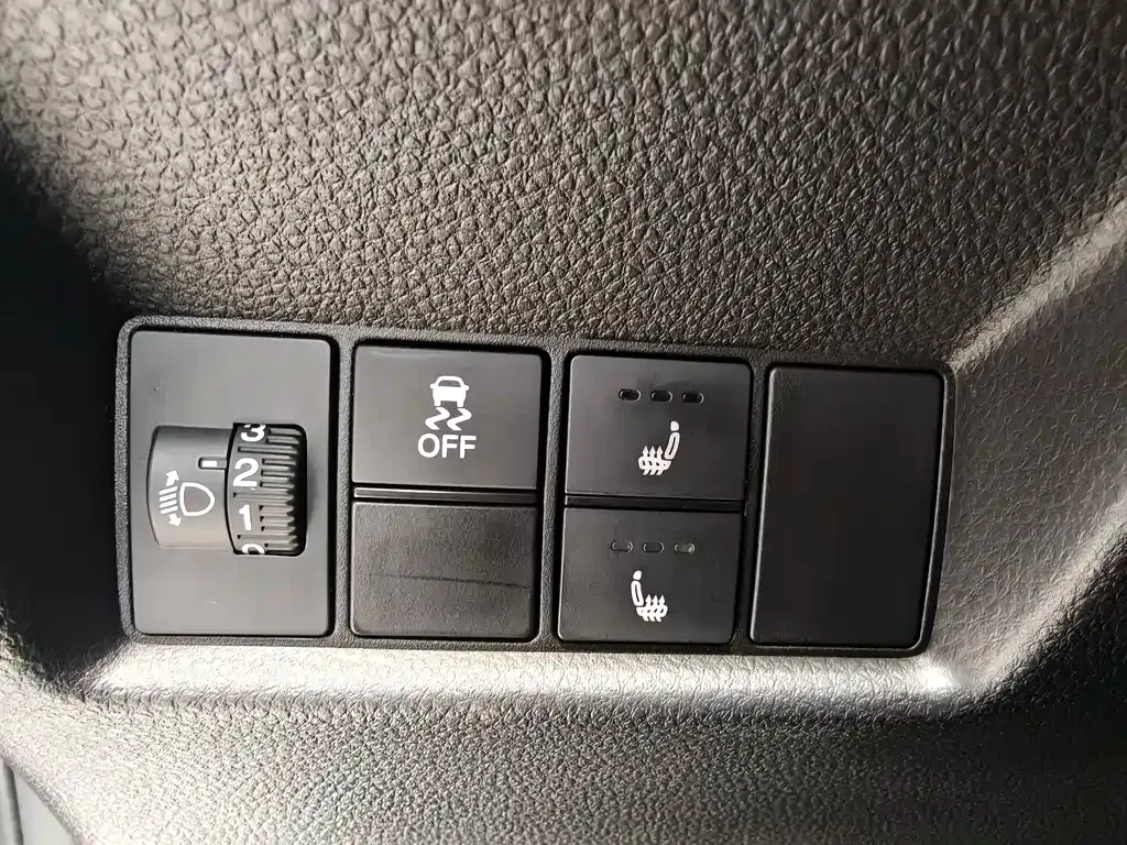 Honda Fit — фото 10