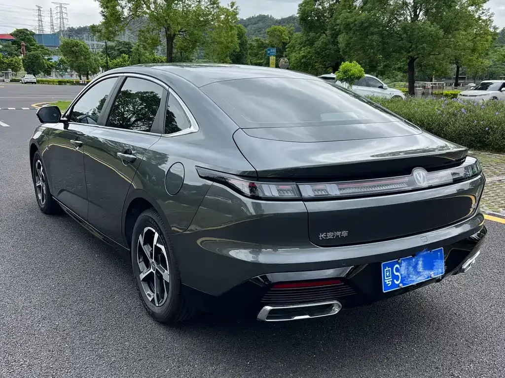 Changan Eado — фото 8