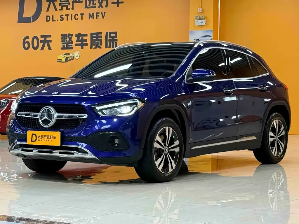 Mercedes-Benz GLA — фото 1
