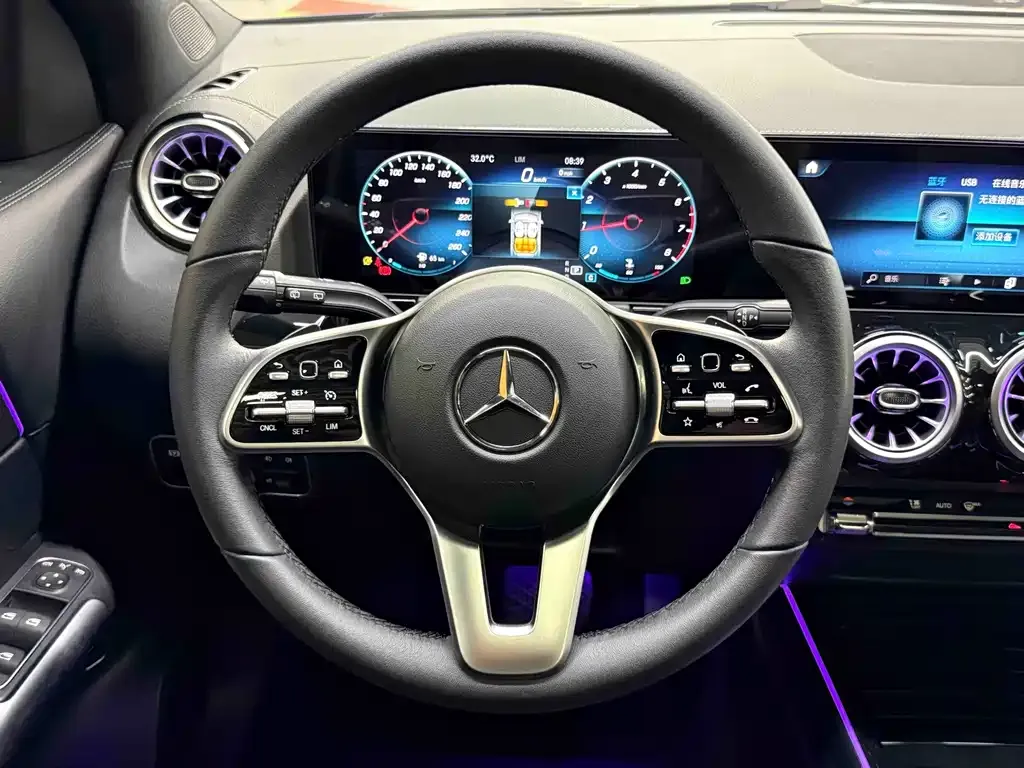 Mercedes-Benz GLA — фото 5