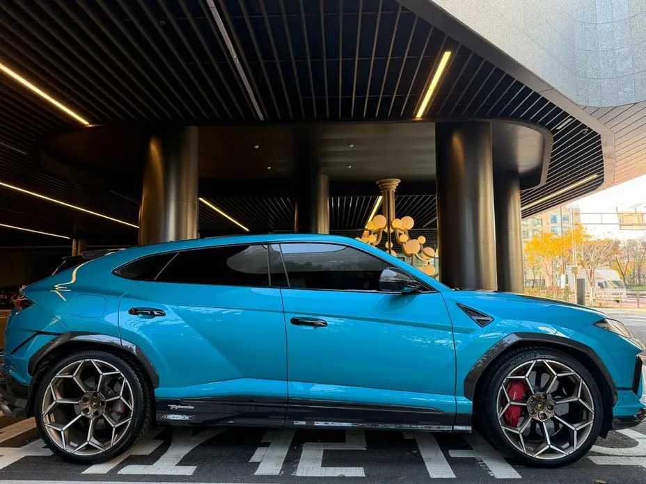 Lamborghini Urus — фото 10