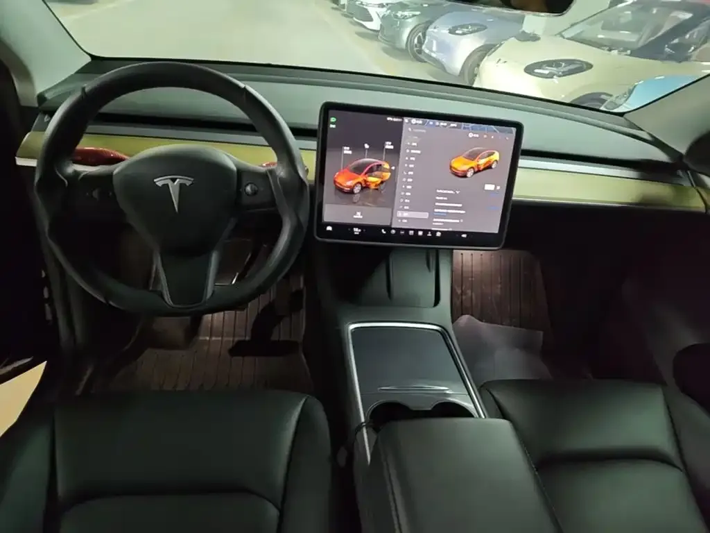 Tesla Model Y — фото 2