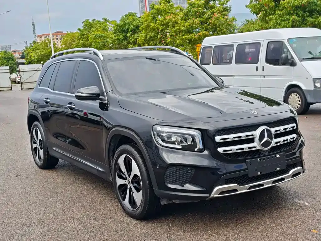 Mercedes-Benz GLB — фото 9