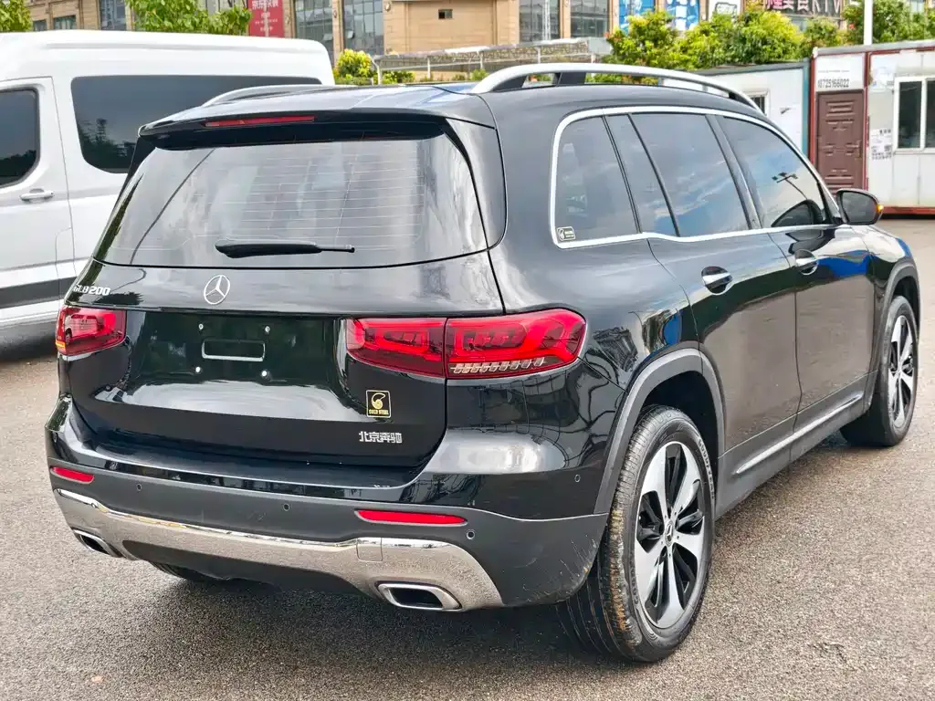 Mercedes-Benz GLB — фото 10