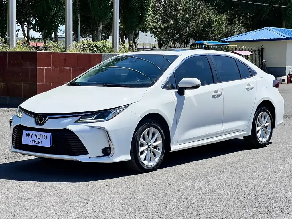 Toyota Corolla — фото 1