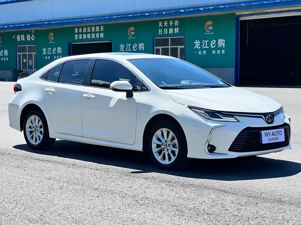 Toyota Corolla — фото 10