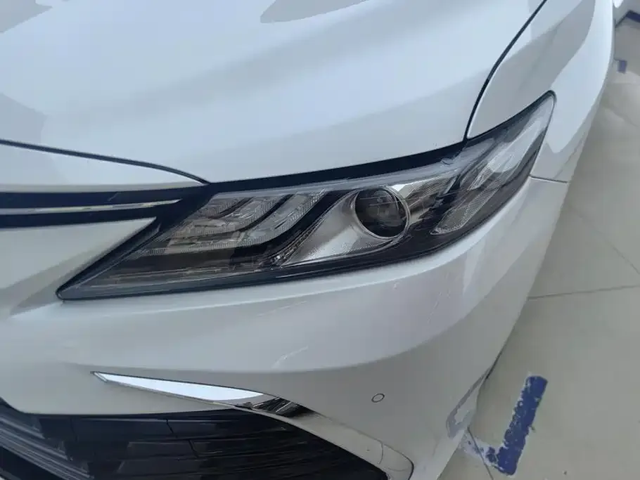 Toyota Camry — фото 6