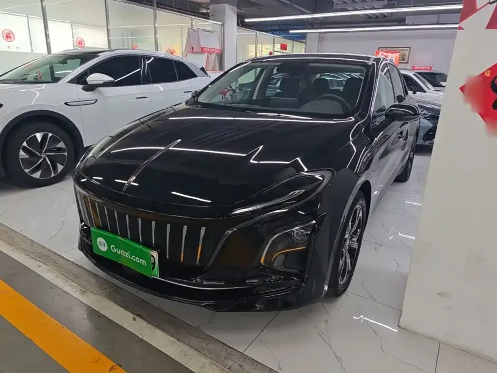 Hongqi E-QM5 — фото 1