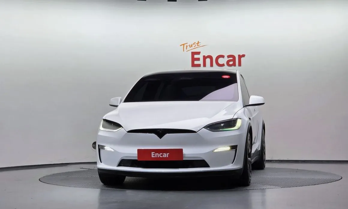 Tesla Model X — фото 5
