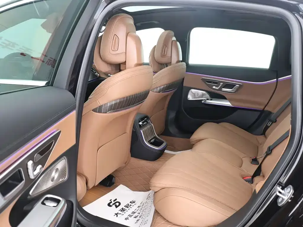 Mercedes-Benz E-Class — фото 10