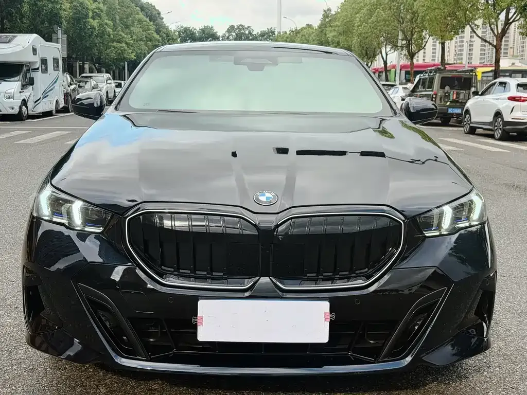 BMW 5 Series (Import) — фото 9