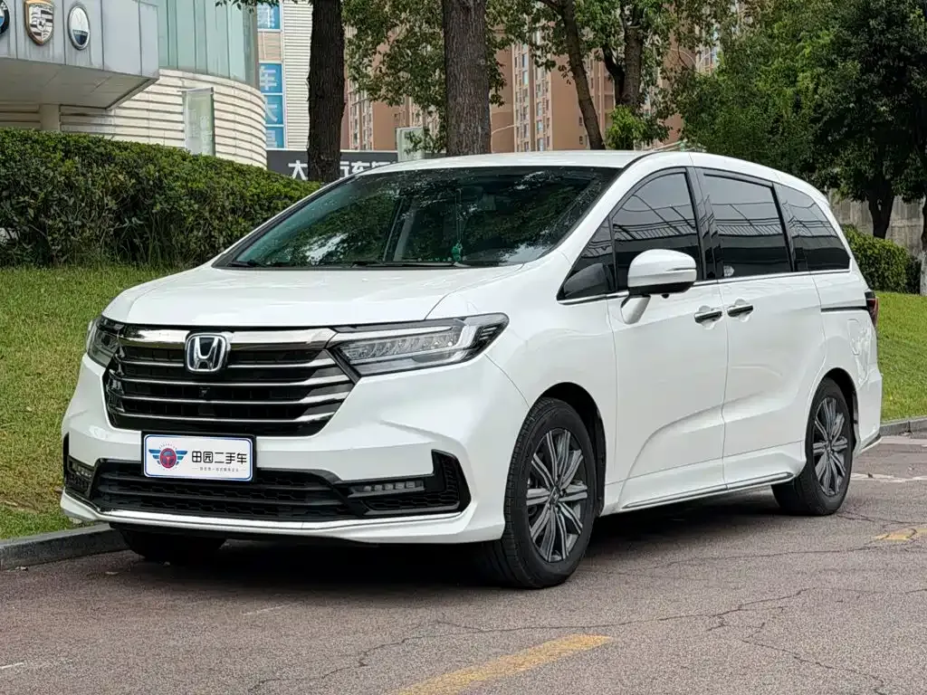 Honda Odyssey — фото 1