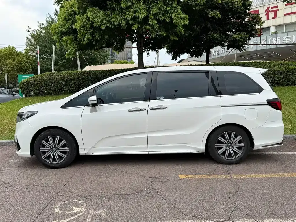 Honda Odyssey — фото 9
